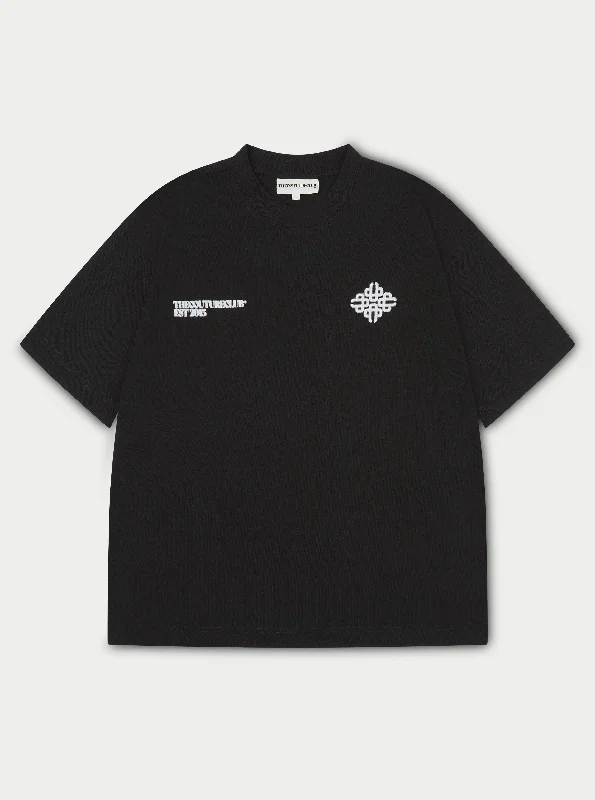 BLURRED GRAPHIC EMBLEM T-SHIRT - BLACK