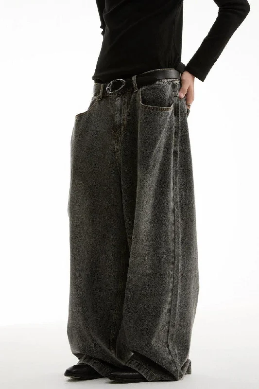 Oversized Fade Thigh Jeans